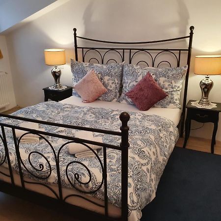 Karmelita Boutique Apartman Sopron Ngoại thất bức ảnh