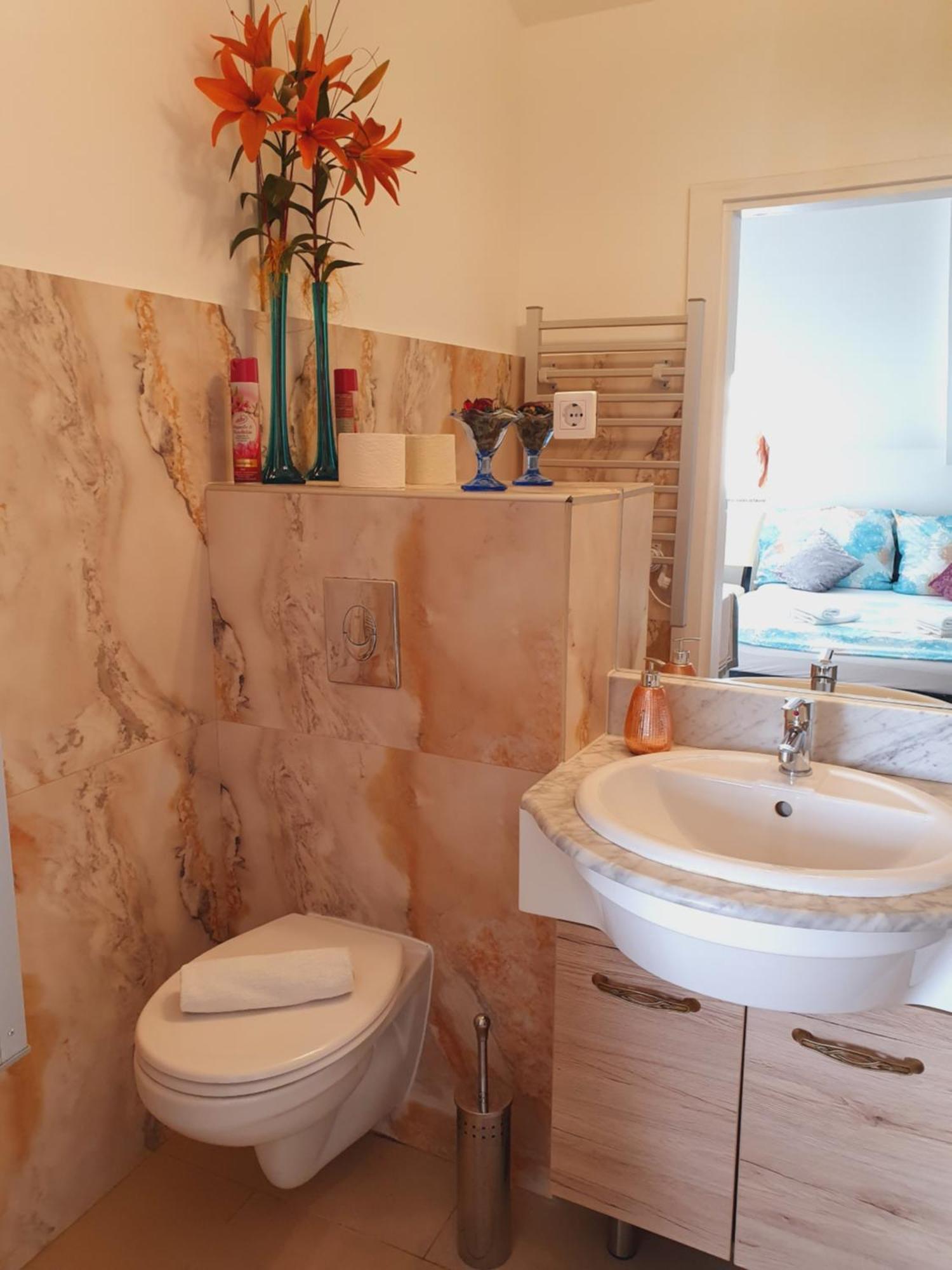 Karmelita Boutique Apartman Sopron Phòng bức ảnh
