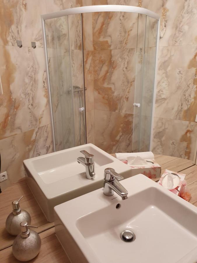 Karmelita Boutique Apartman Sopron Ngoại thất bức ảnh