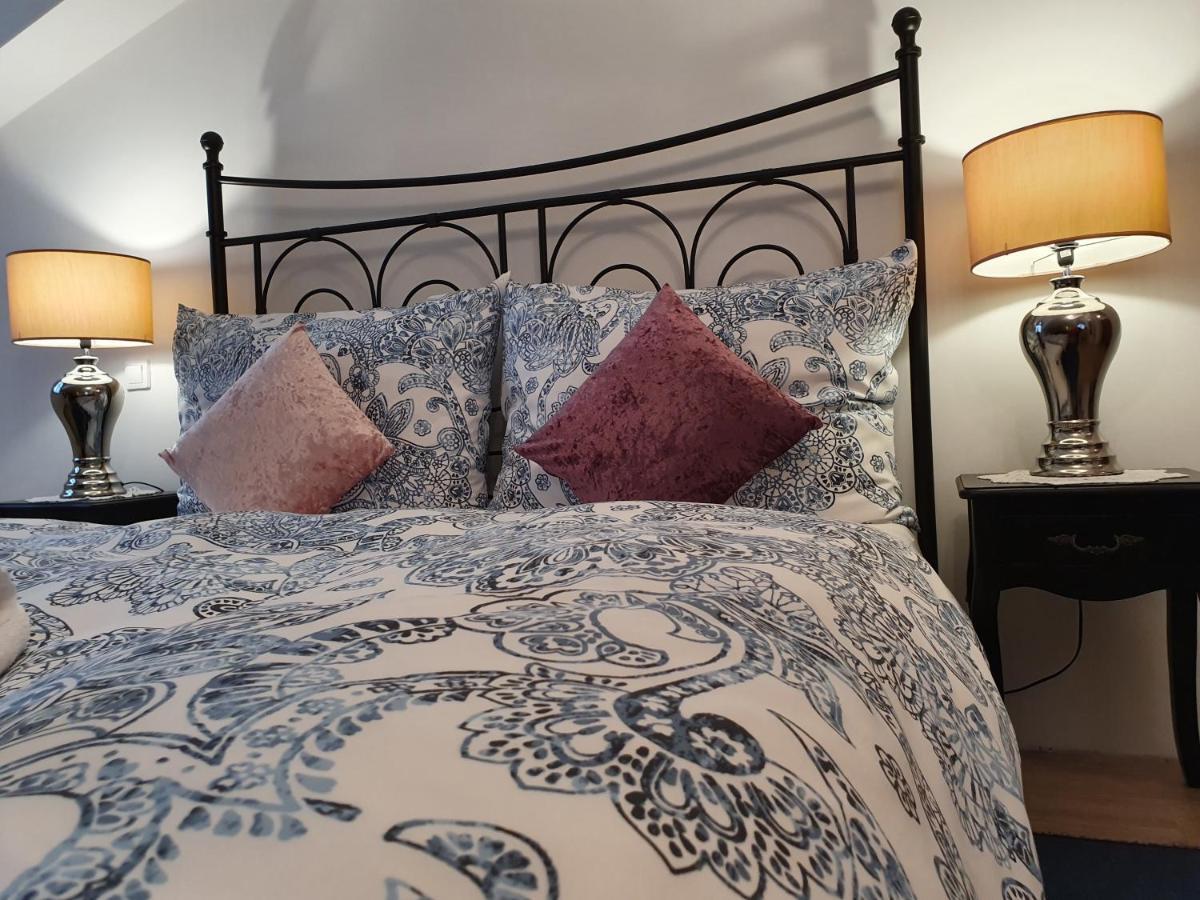 Karmelita Boutique Apartman Sopron Ngoại thất bức ảnh